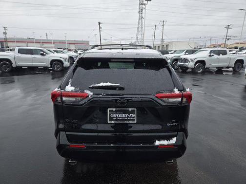 2025 Toyota RAV4 Hybrid SE