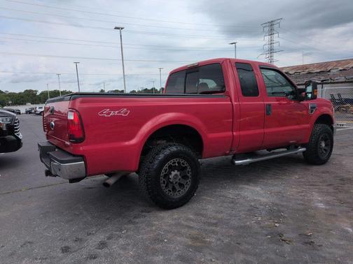 Red 2008 Ford F-250 XLT