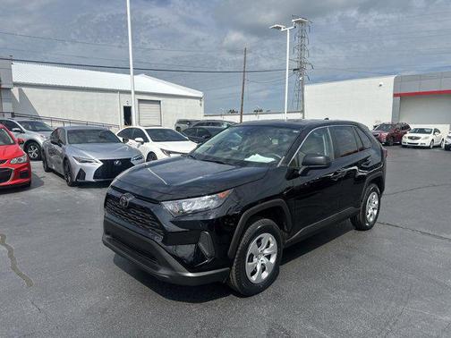 2022 Toyota RAV4 LE