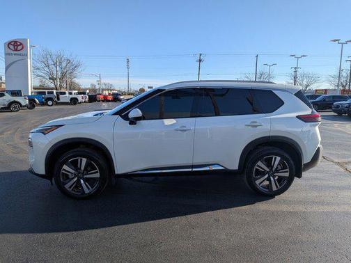 2023 Nissan Rogue SL