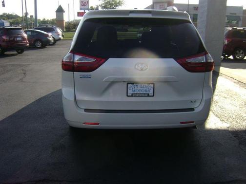 2015 Toyota Sienna XLE