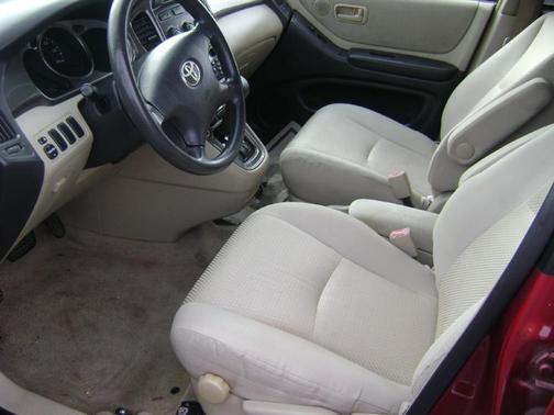 2001 Toyota Highlander Base