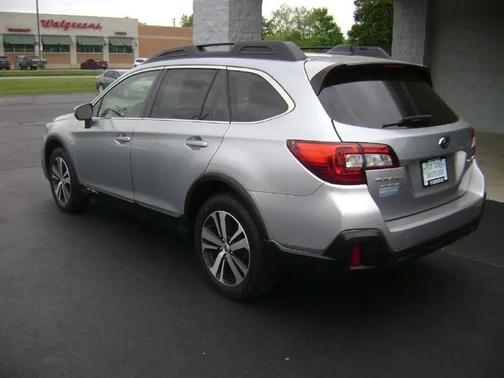 SILVER 2019 Subaru Outback 3.6R Limited
