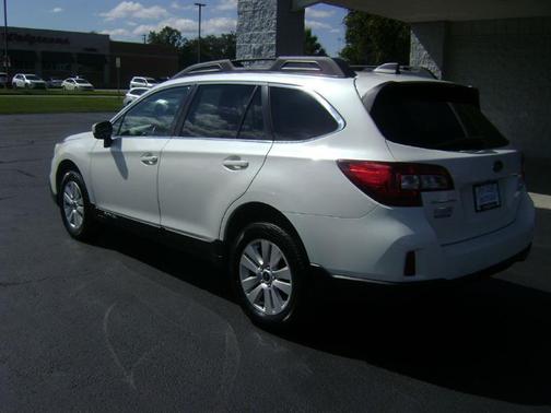 2017 Subaru Outback 2.5i Premium