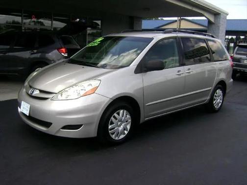 2009 Toyota Sienna LE