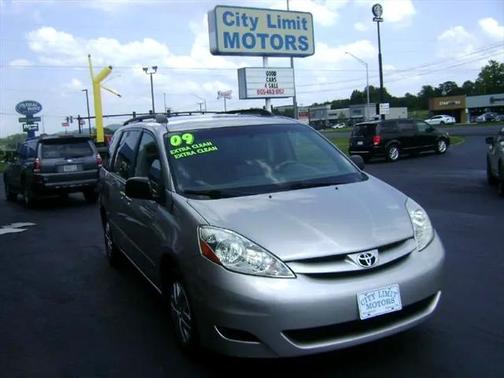 2009 Toyota Sienna LE