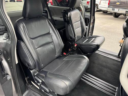 2019 Toyota Sienna SE Premium