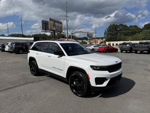 2023 Jeep Grand Cherokee Laredo