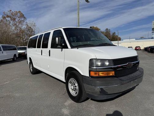 2017 Chevrolet Express 3500 LT