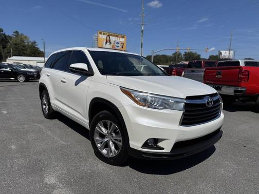 2015 Toyota Highlander LE