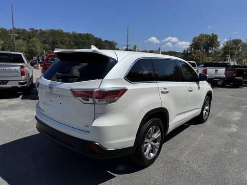 2015 Toyota Highlander LE