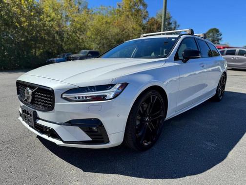 2021 Volvo V90 T5 R-Design