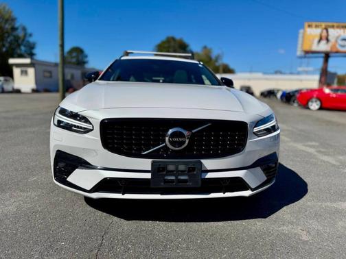 2021 Volvo V90 T5 R-Design