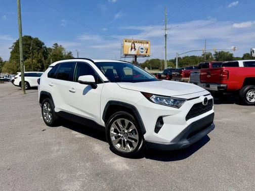 2020 Toyota RAV4 XLE Premium