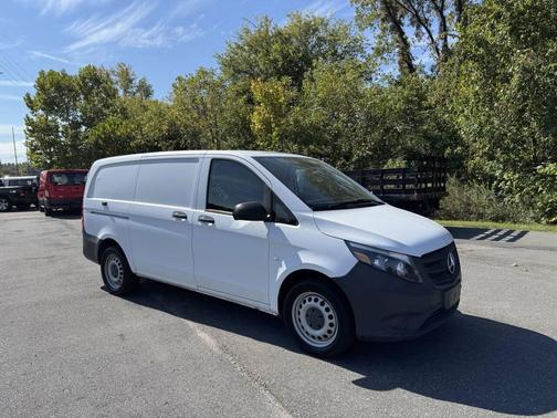 2018 Mercedes-Benz Metris Base