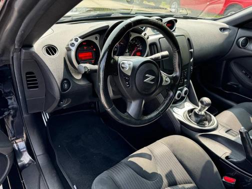 2017 Nissan 370Z Base