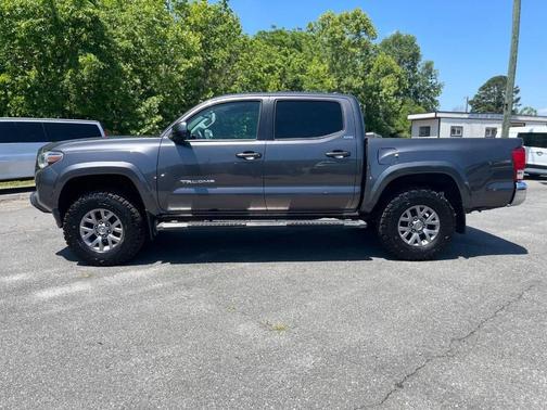 Gray 2017 Toyota Tacoma SR5