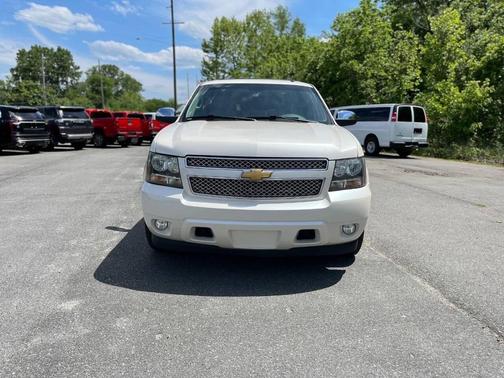 White Diamond Tri-Coat 2014 Chevrolet Tahoe LTZ
