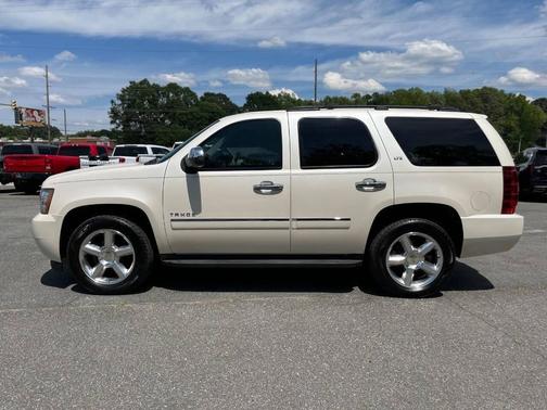 White Diamond Tri-Coat 2014 Chevrolet Tahoe LTZ