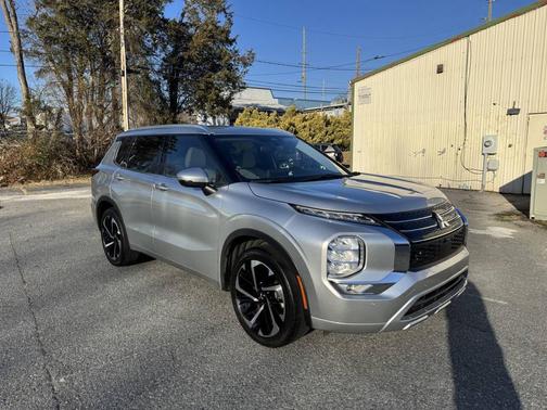 2022 Mitsubishi Outlander SEL