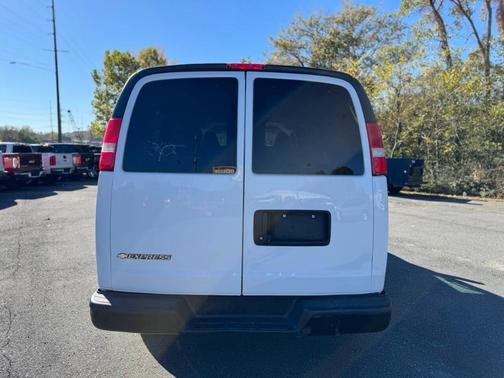 2020 Chevrolet Express 2500 LS