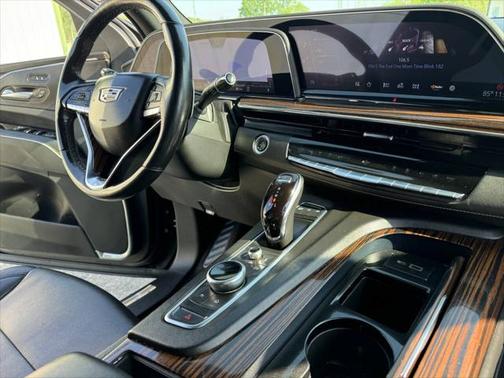 2022 Cadillac Escalade Luxury