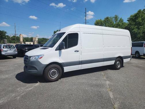 Arctic White 2022 Mercedes-Benz Sprinter 2500 170 IN. WB HIGH ROOF