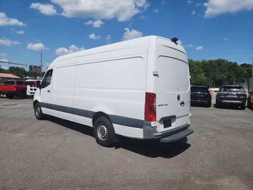 Arctic White 2022 Mercedes-Benz Sprinter 2500 170 IN. WB HIGH ROOF