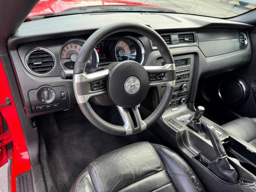 2011 Ford Mustang GT Premium