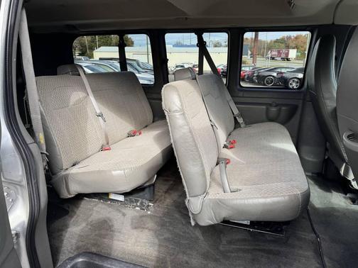 2015 Chevrolet Express 2500 LS