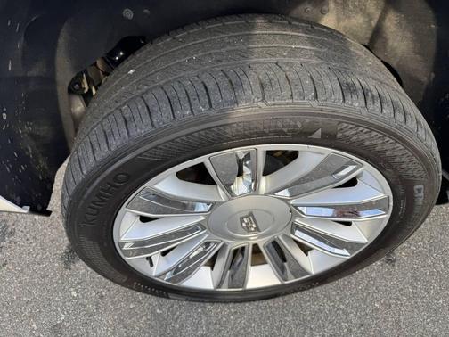 2019 Cadillac Escalade Platinum