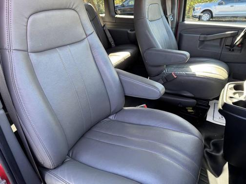 2020 Chevrolet Express 2500 LS