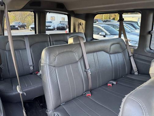 2020 Chevrolet Express 2500 LS