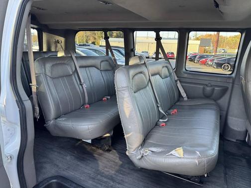 2020 Chevrolet Express 2500 LS
