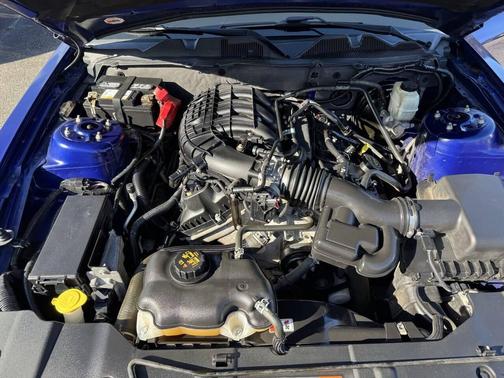 2014 Ford Mustang V6
