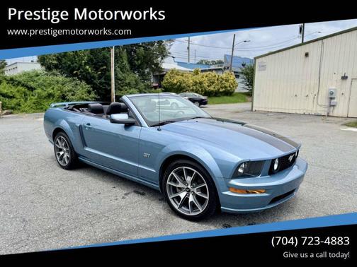 2005 Ford Mustang GT Premium