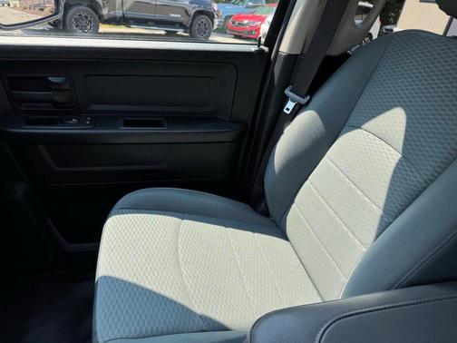 2016 RAM 1500 Tradesman/Express