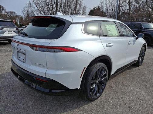 2025 Toyota Crown Signia Limited