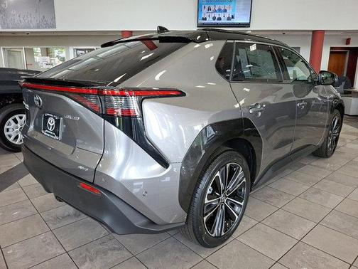 2025 Toyota bZ4X Limited
