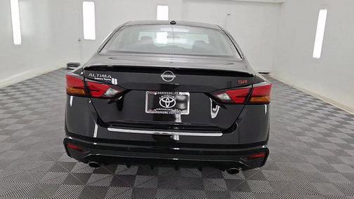 2023 Nissan Altima SR FWD