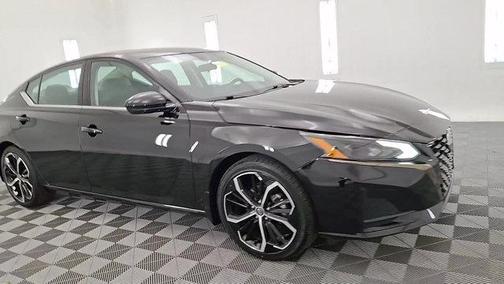 2023 Nissan Altima SR FWD