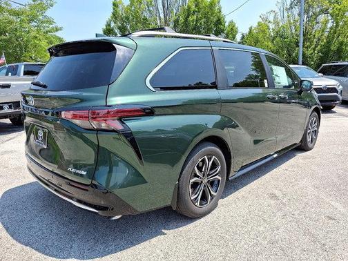 2025 Toyota Sienna Platinum 7 Passenger