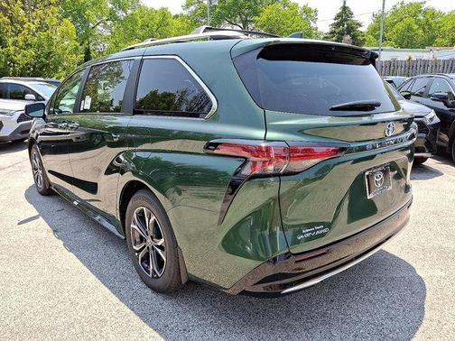 2025 Toyota Sienna Platinum 7 Passenger