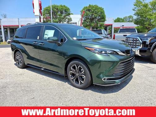 2025 Toyota Sienna Platinum 7 Passenger