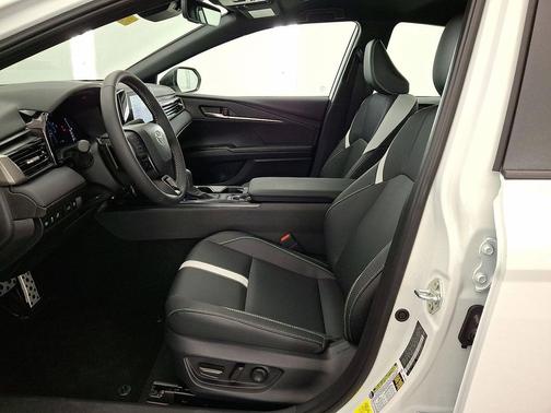 Ice Cap 2026 Toyota Camry SE