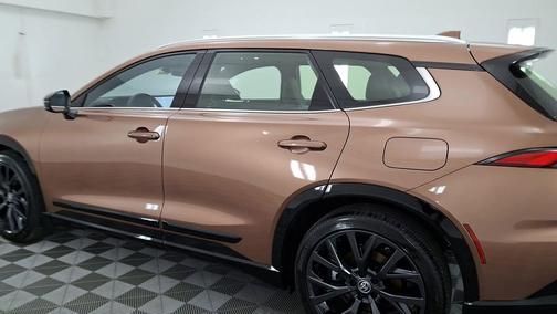 Bronze Age 2025 Toyota Crown Signia Limited