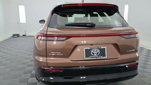 Bronze Age 2025 Toyota Crown Signia Limited