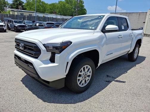 2025 Toyota Tacoma SR5