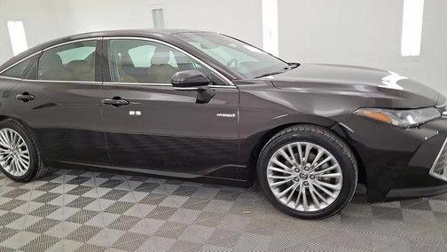 2019 Toyota Avalon Hybrid Limited