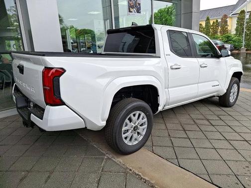 Ice Cap 2026 Toyota Tacoma SR5